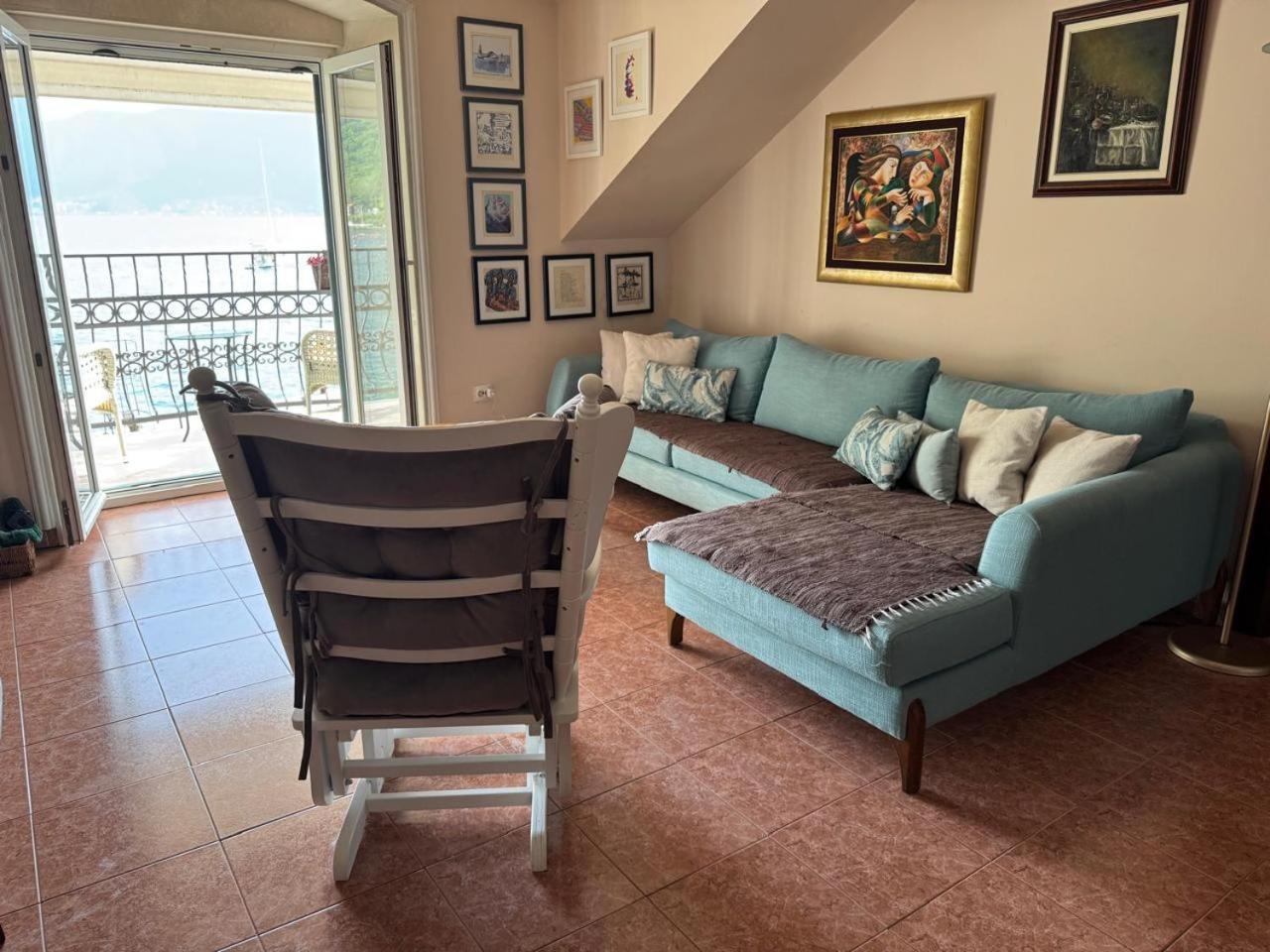 Apartment Lukiduki At The Beach - Котор Екстериор снимка
